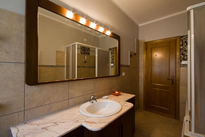 Appia Davila25 Couette-café 3*